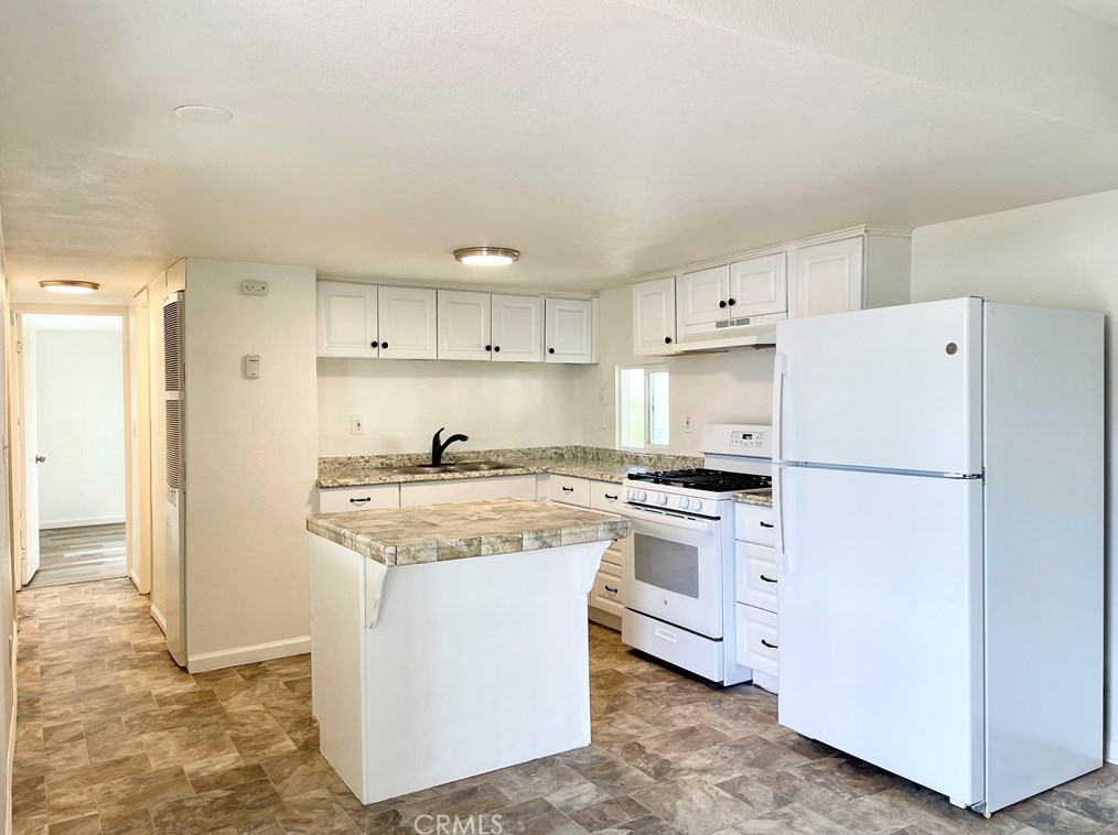 260 N Lyon Ave #95, Hemet, CA 92543