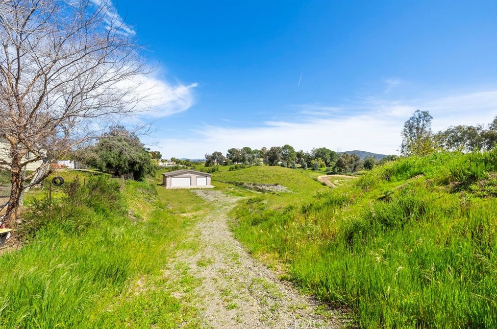 35600 Schuber Ln, Temecula, CA 92592