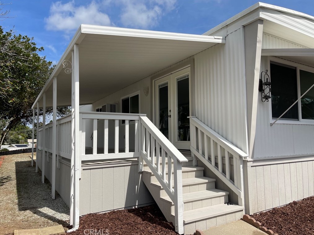 1120 Mission Rd, Fallbrook CA  92028-2200 exterior