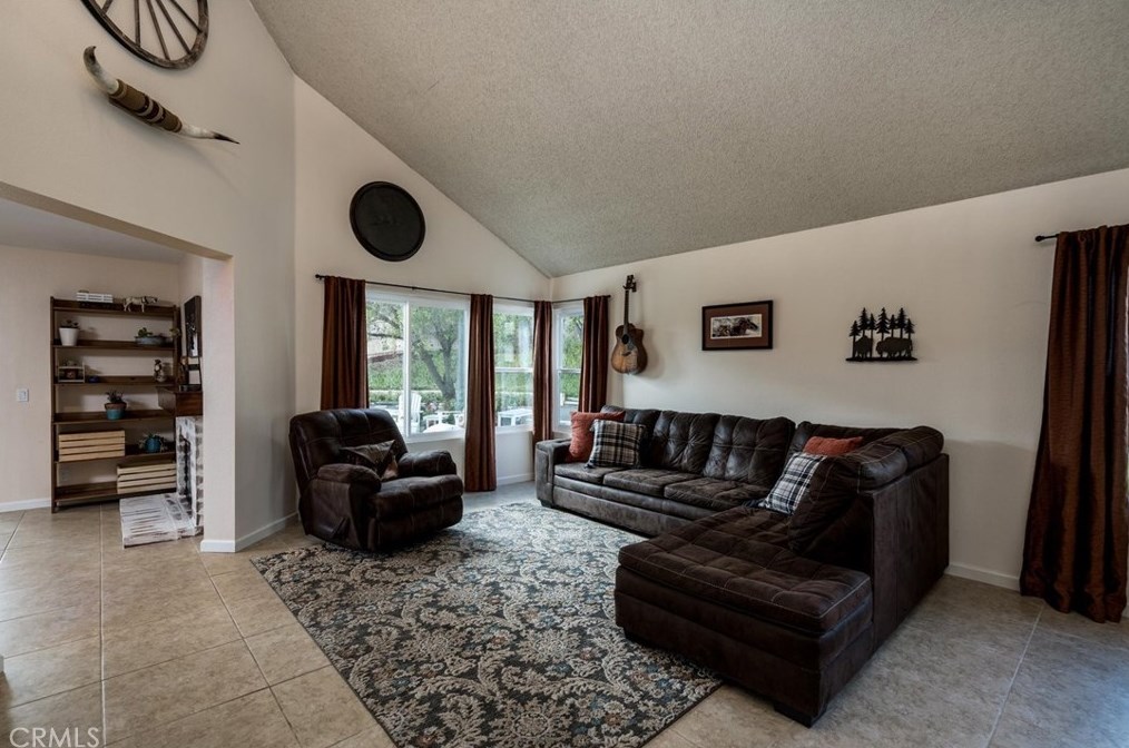 45343 Esmerado Ct, Temecula CA  92592-6072 exterior
