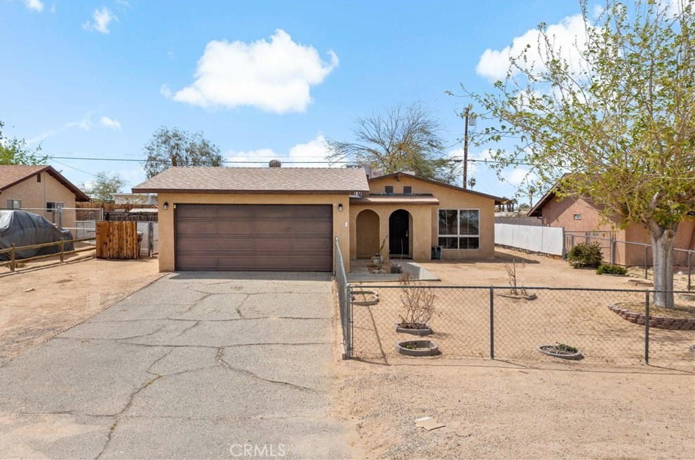 5372 Daisy Ave, Twntynine Plm, CA 92277