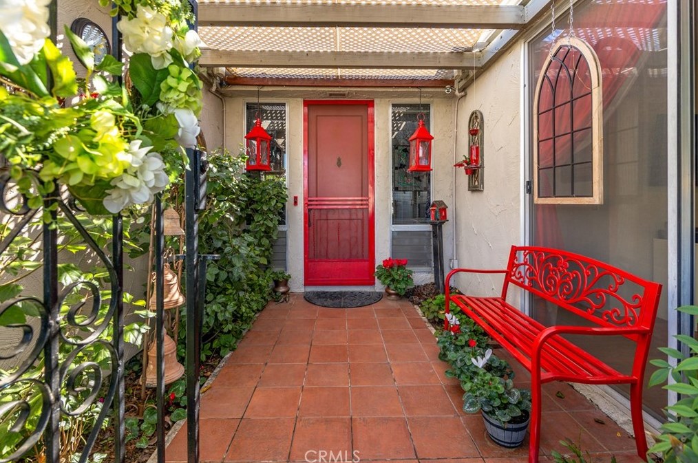 28405 Paseo Grande Dr, Menifee, CA 92586-2492