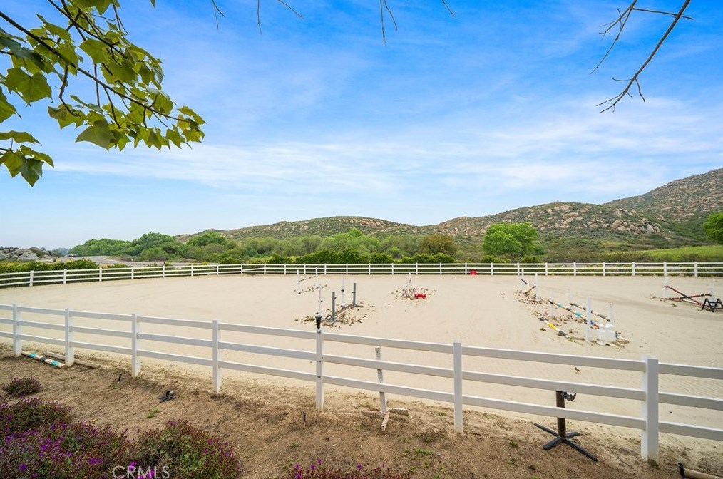39099 Calle Jojoba, Temecula CA  92592-8013 exterior
