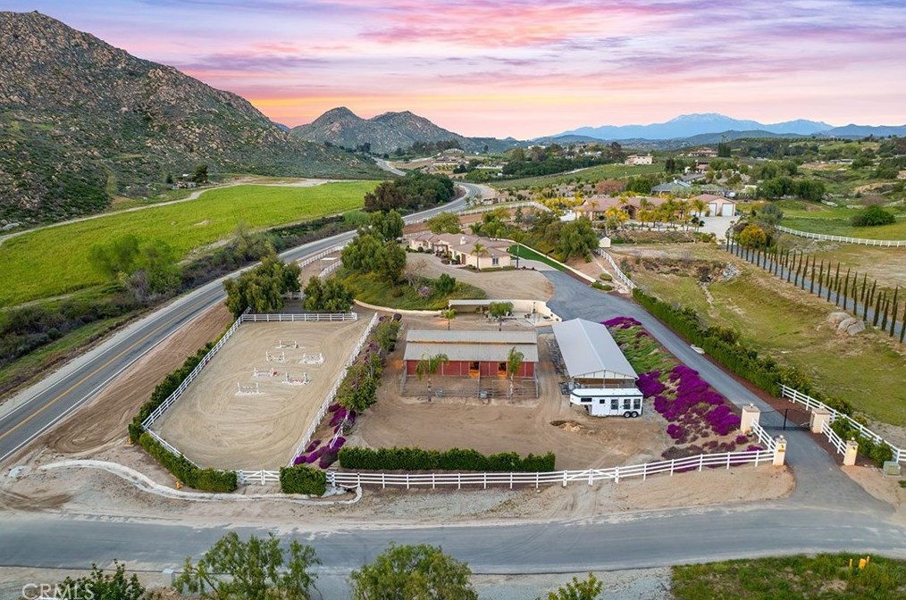 39099 Calle Jojoba, Temecula CA  92592-8013 exterior