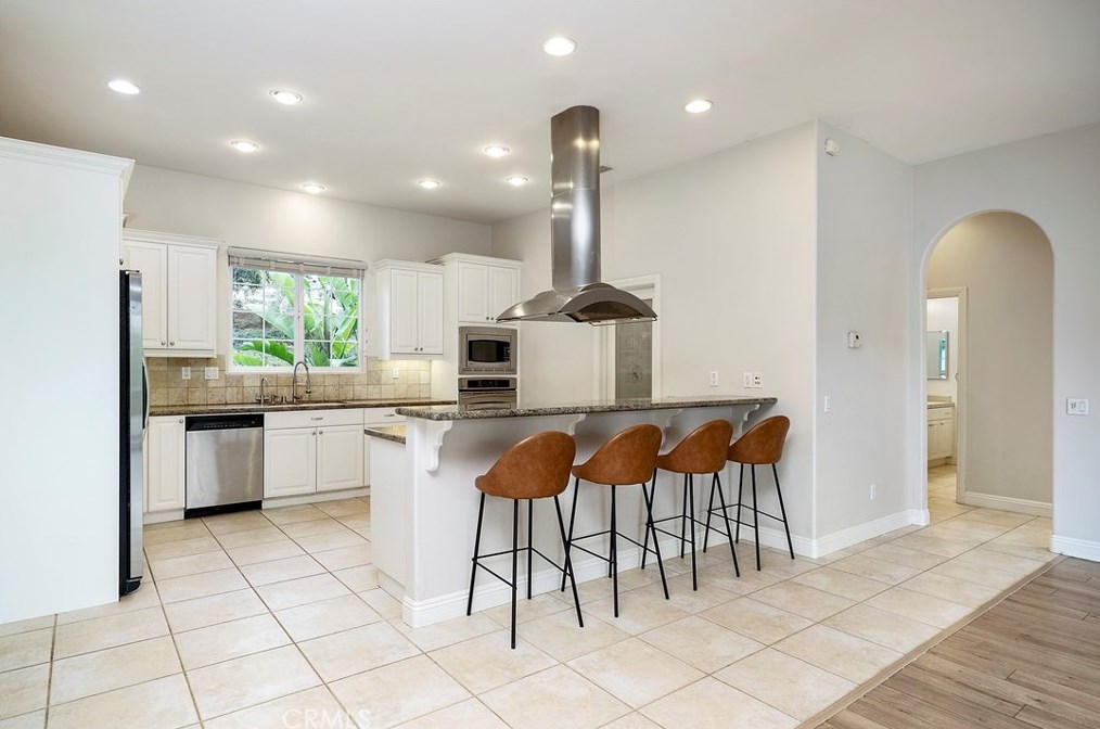 39099 Calle Jojoba, Temecula CA  92592-8013 exterior
