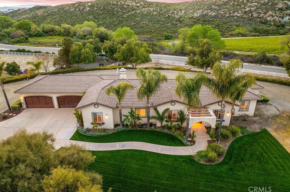39099 Calle Jojoba, Temecula CA  92592-8013 exterior