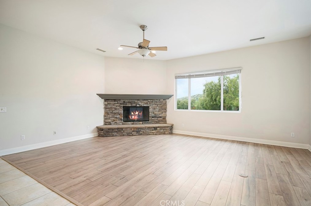 39099 Calle Jojoba, Temecula CA  92592-8013 exterior