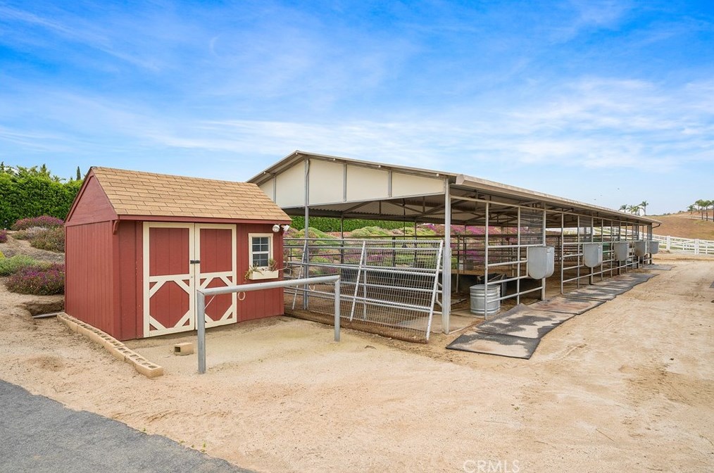 39099 Calle Jojoba, Temecula CA  92592-8013 exterior