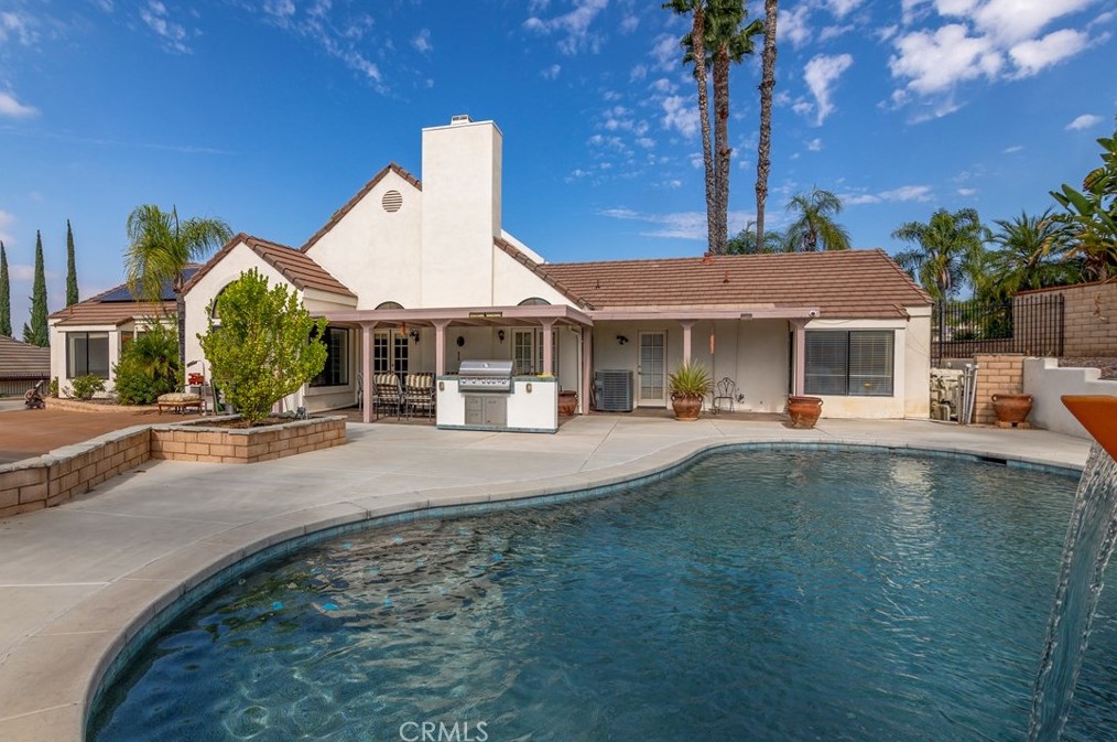 44263 Charlotte Dr, Hemet CA  92544-6673 exterior