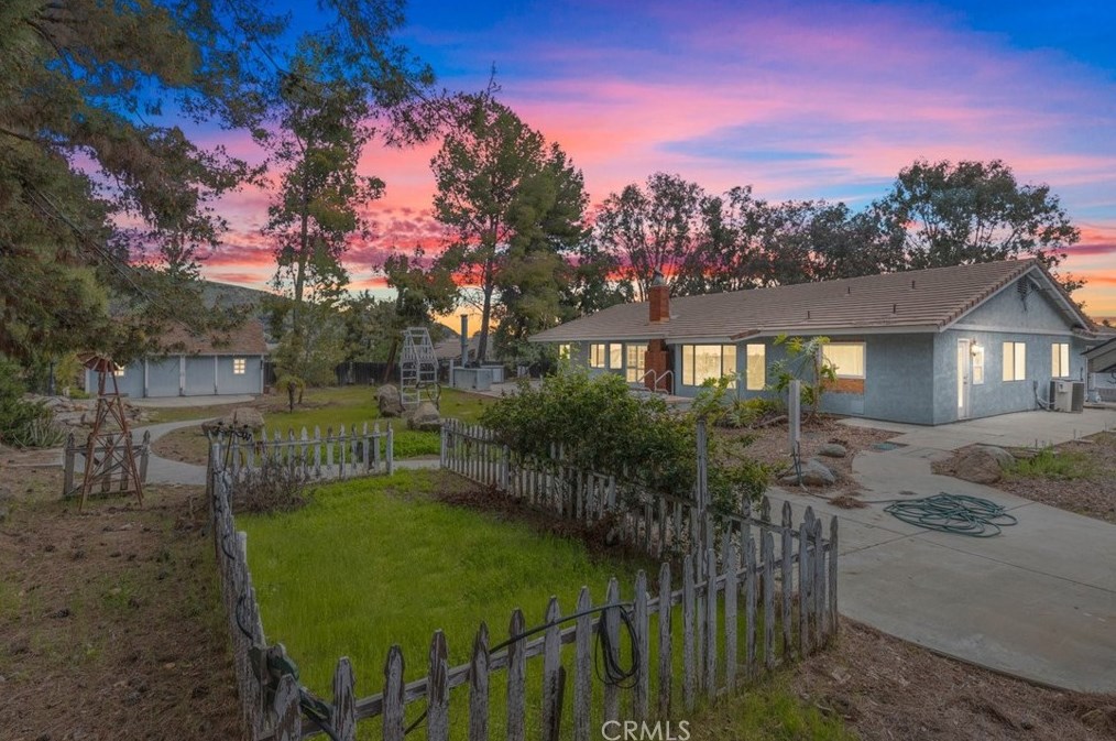 30669 Rockridge Rd, Lake Elsinore, CA 92530-7401