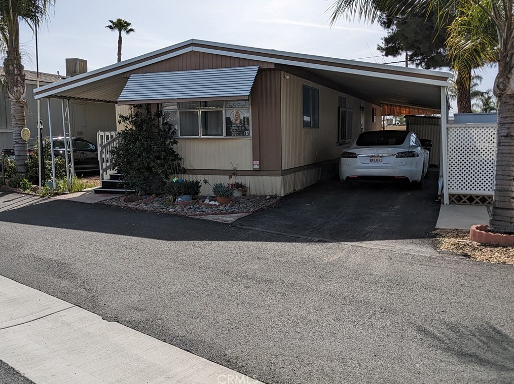 220 S Elk #14, Hemet, CA 92543