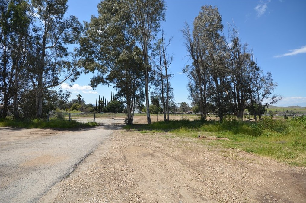 22215 Rosary Ave, Lakeview CA  92567-8980 exterior
