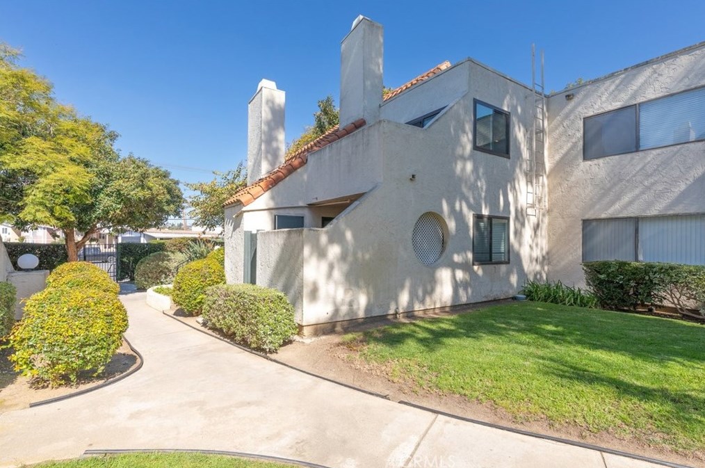 363 N Melrose Dr #h, Vista, CA 92083