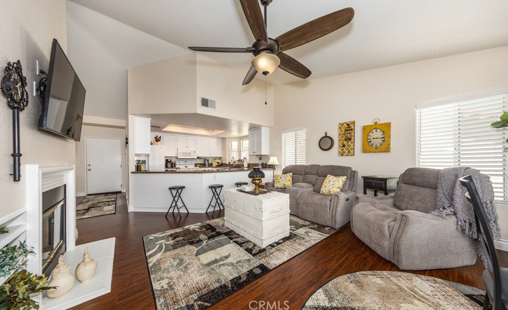 2891 Peach Tree St, Hemet CA  92545-7751 exterior