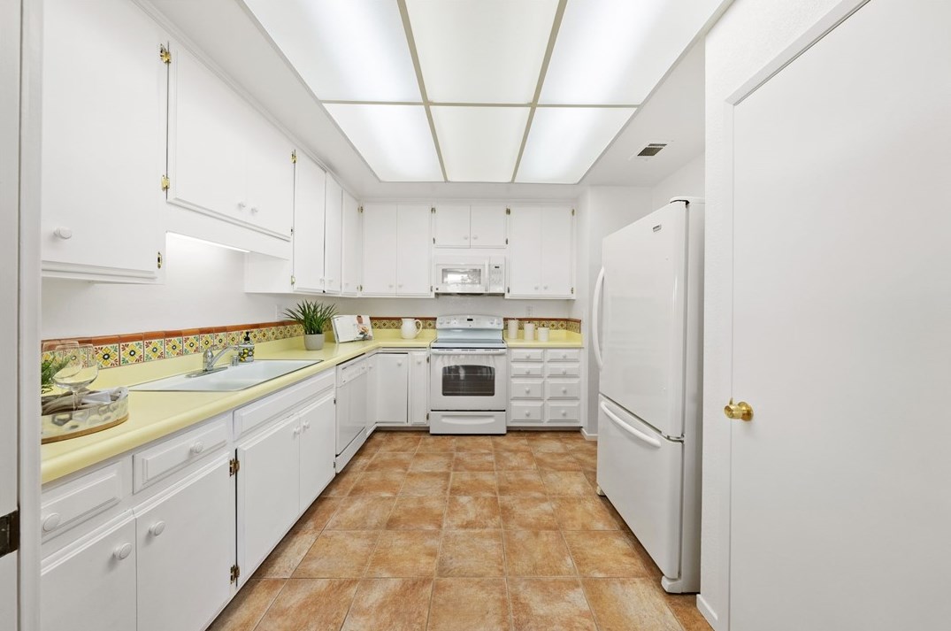 28219 Paseo Grande Dr, Menifee CA  92586-2489 exterior