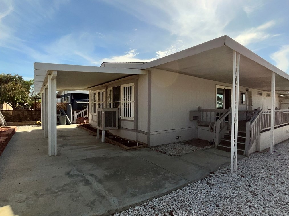 1442 Bishop Dr, Hemet, CA 92545-7864