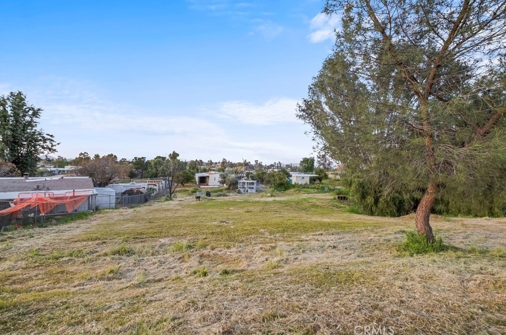 23315 Estrella Ln, Perris CA  92570-8917 exterior