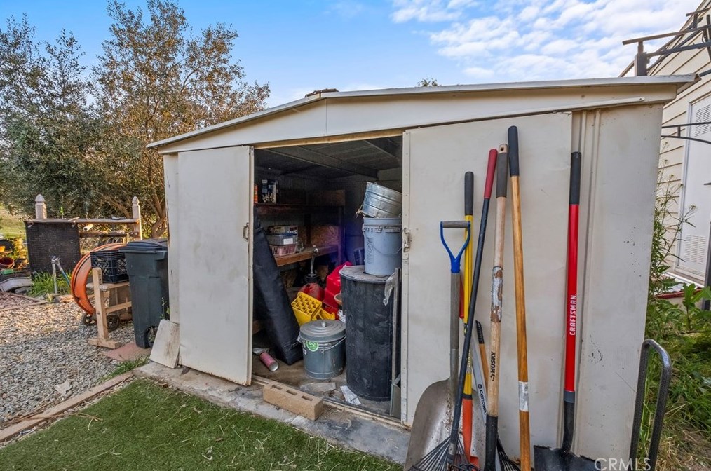 23315 Estrella Ln, Perris CA  92570-8917 exterior