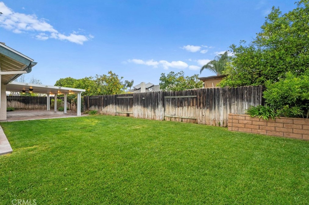 3323 Fruitwood Dr, Riverside CA  92503-5042 exterior