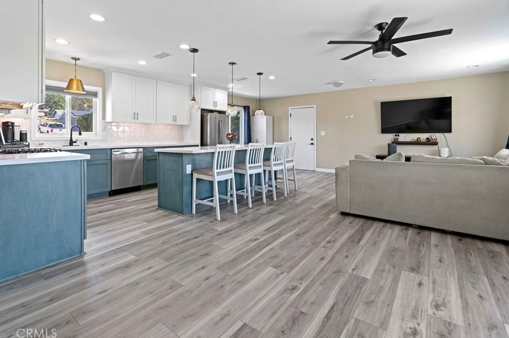 829 Arboleda Rd, El Cajon, CA 92021-1107