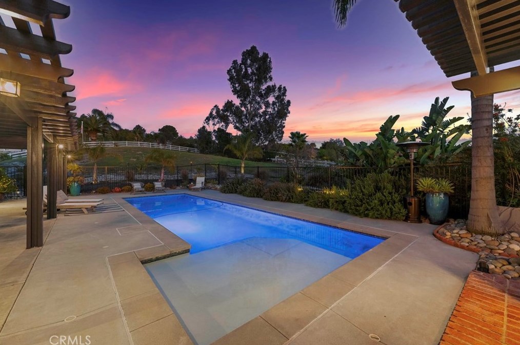 39386 Chaparral Dr, Temecula CA  92592-8822 exterior