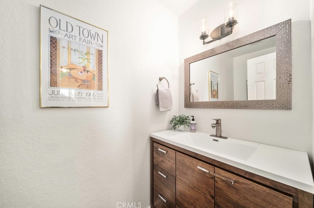39386 Chaparral Dr, Temecula CA  92592-8822 exterior