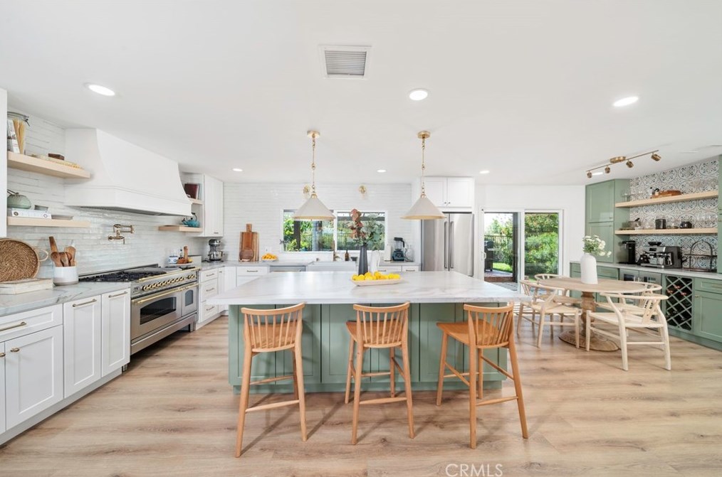 39386 Chaparral Dr, Temecula CA  92592-8822 exterior