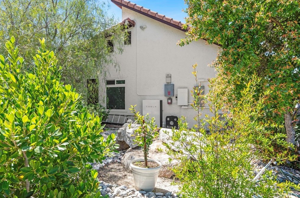 39386 Chaparral Dr, Temecula CA  92592-8822 exterior