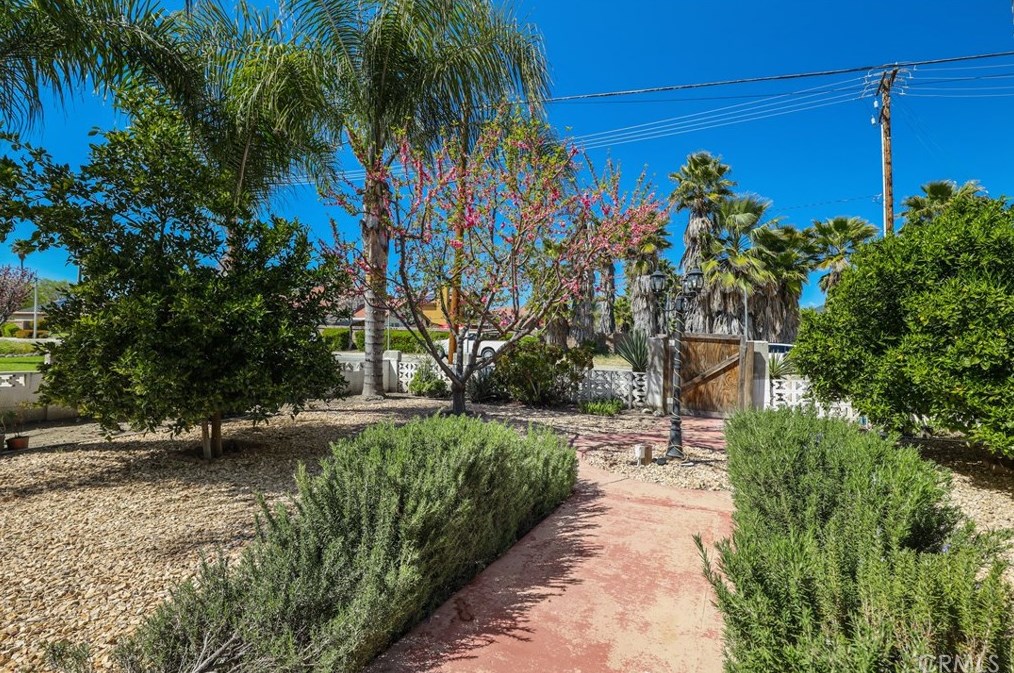 42195 Acacia Ave, Hemet, CA 92544-5007