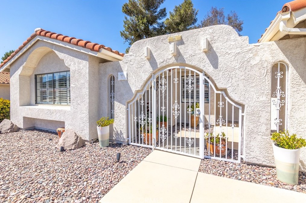 2674 Beech Tree St, Hemet, CA 92545-8161