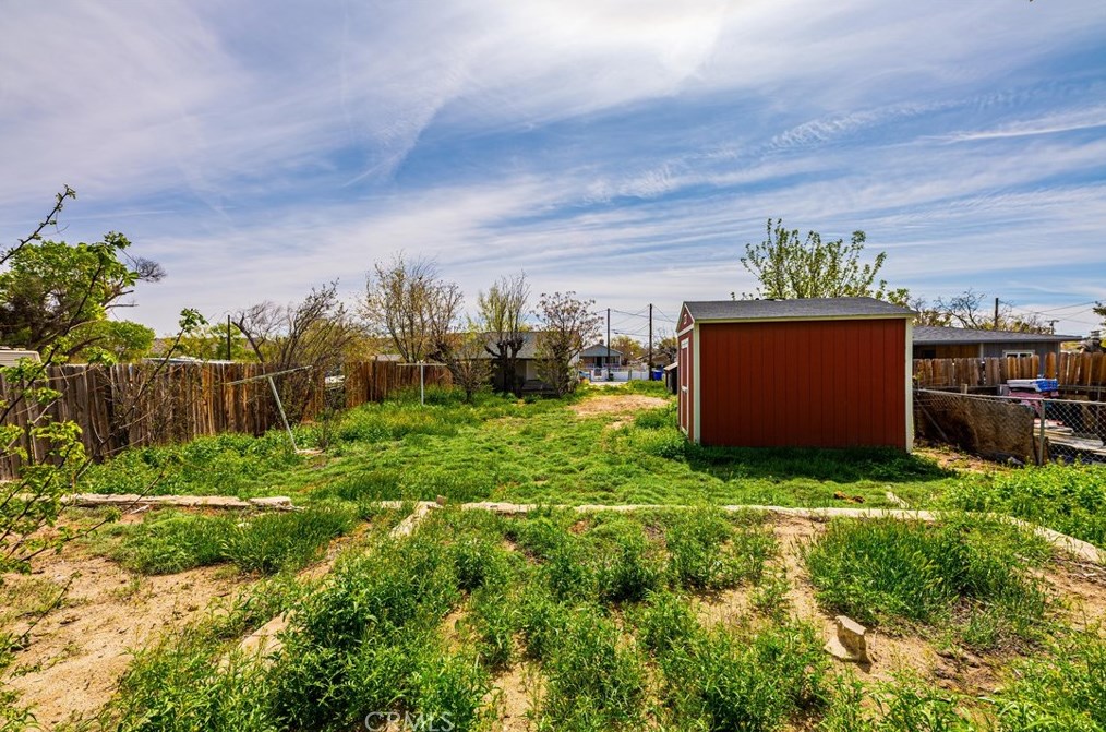 15774 Cottonwood St, Victorville CA  92395-2909 exterior