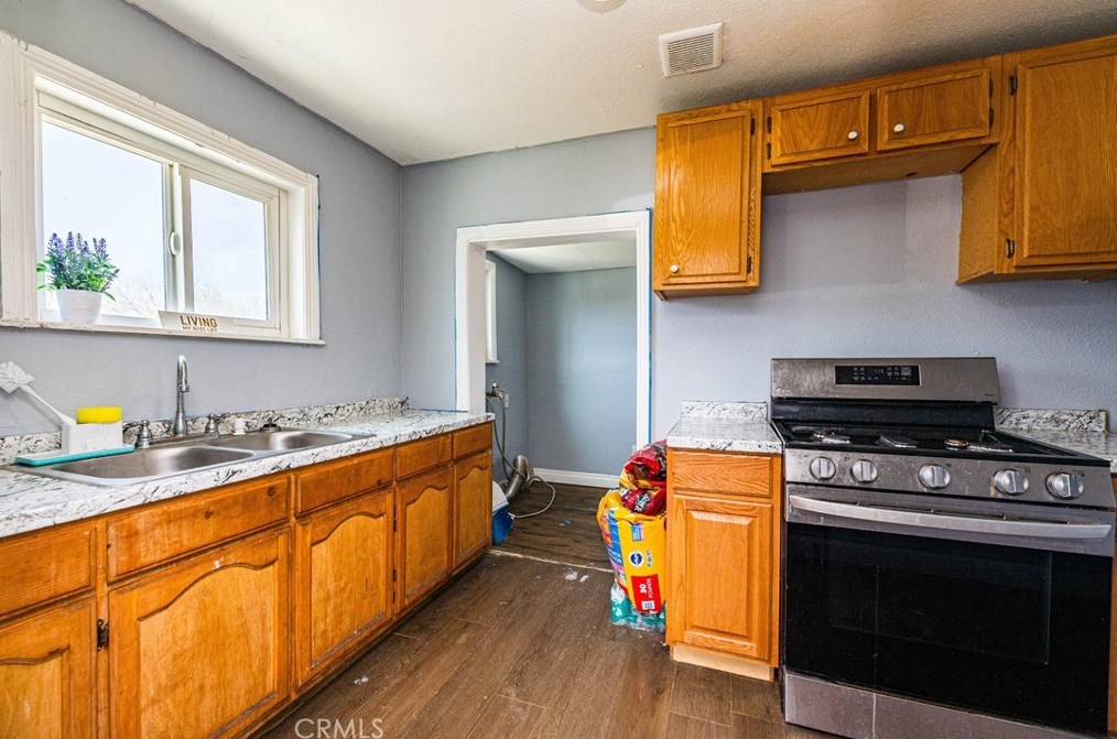 15774 Cottonwood St, Victorville CA  92395-2909 exterior