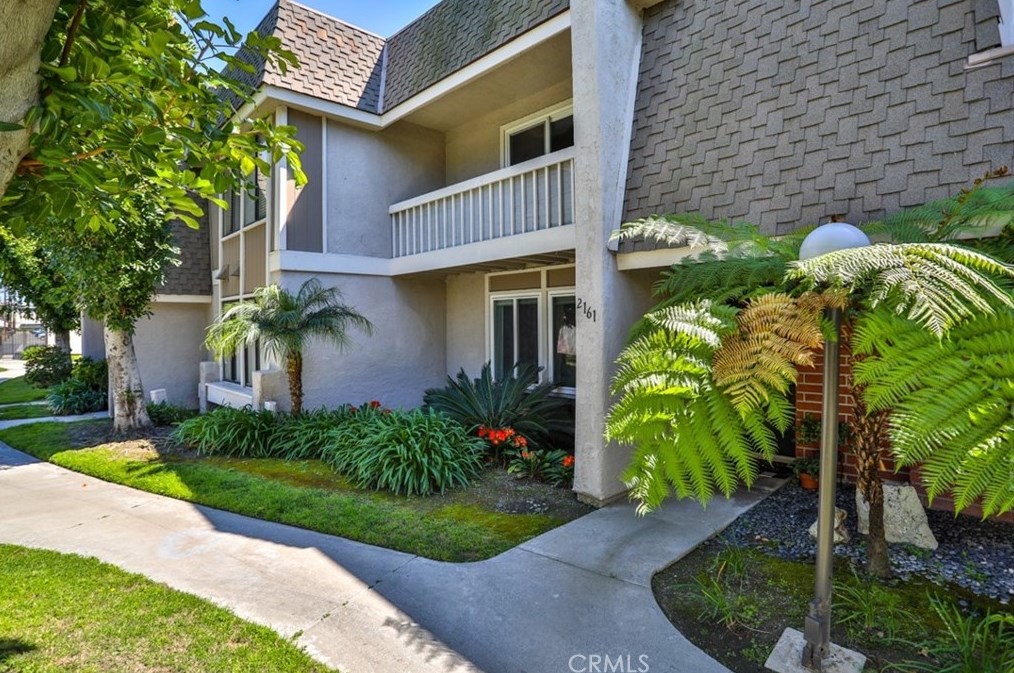 2161 W Essex Cir, Anaheim, CA 92804