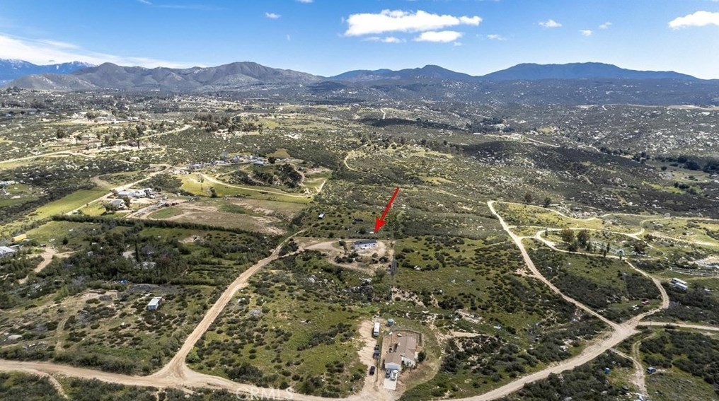 43095 Cosmo Dr, Hemet CA  92544-9552 exterior