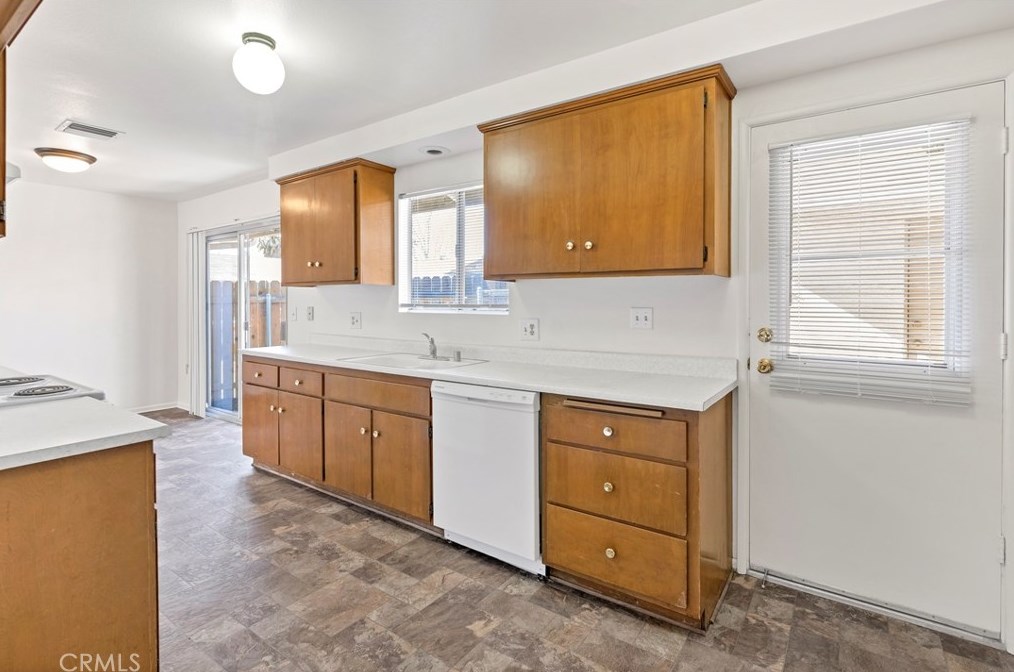 41056 Alder Ave, Hemet CA  92544-6271 exterior