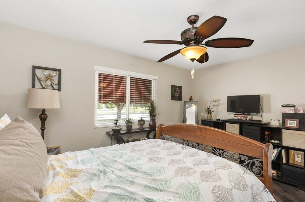 730 Thornton Ave, Hemet CA  92545-9129 exterior