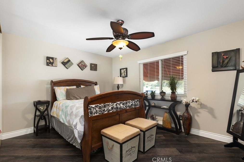 730 Thornton Ave, Hemet CA  92545-9129 exterior