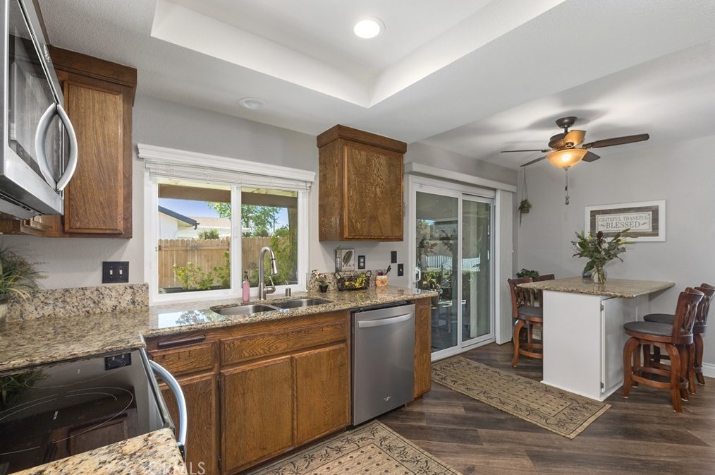 730 Thornton Ave, Hemet CA  92545-9129 exterior