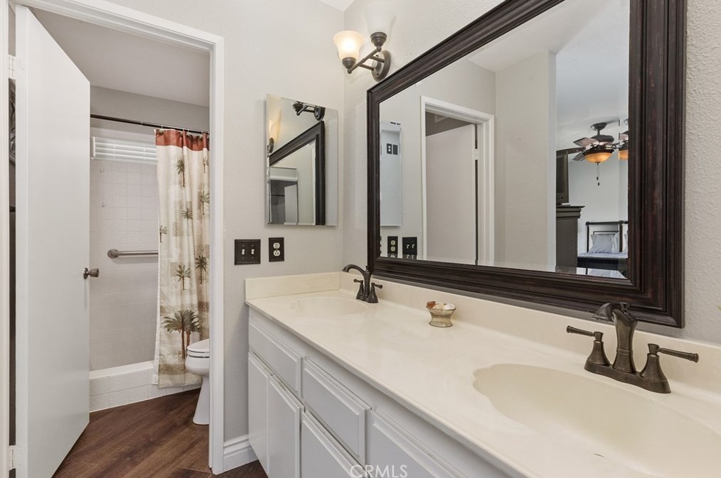 730 Thornton Ave, Hemet CA  92545-9129 exterior