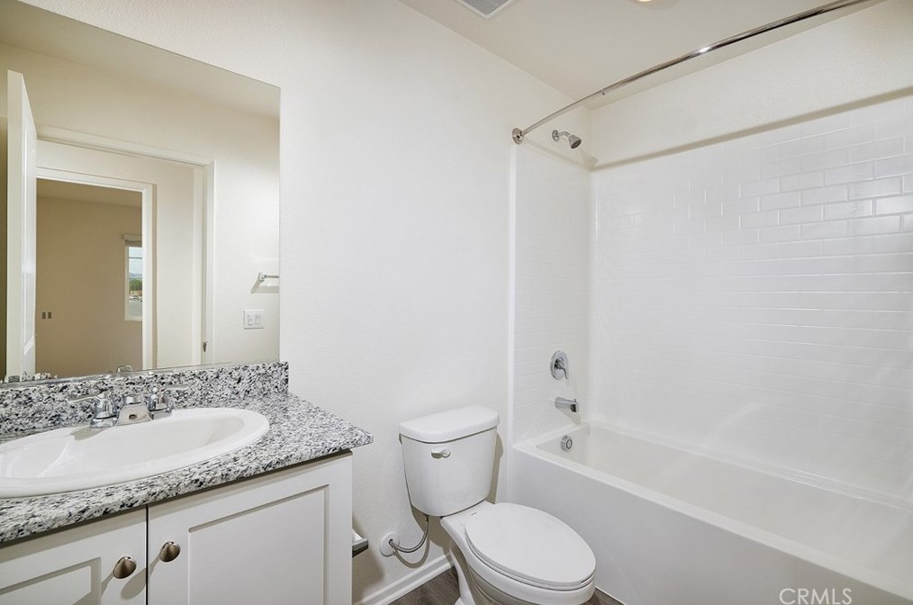 4246 Avenue, Lancaster CA  93535-7726 exterior