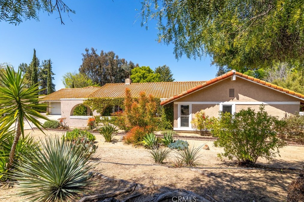 30452 San Pasqual Rd, Temecula, CA 92591-1518
