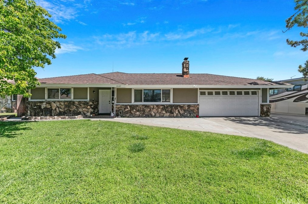 1537 N Pine Ave, Rialto, CA 92376