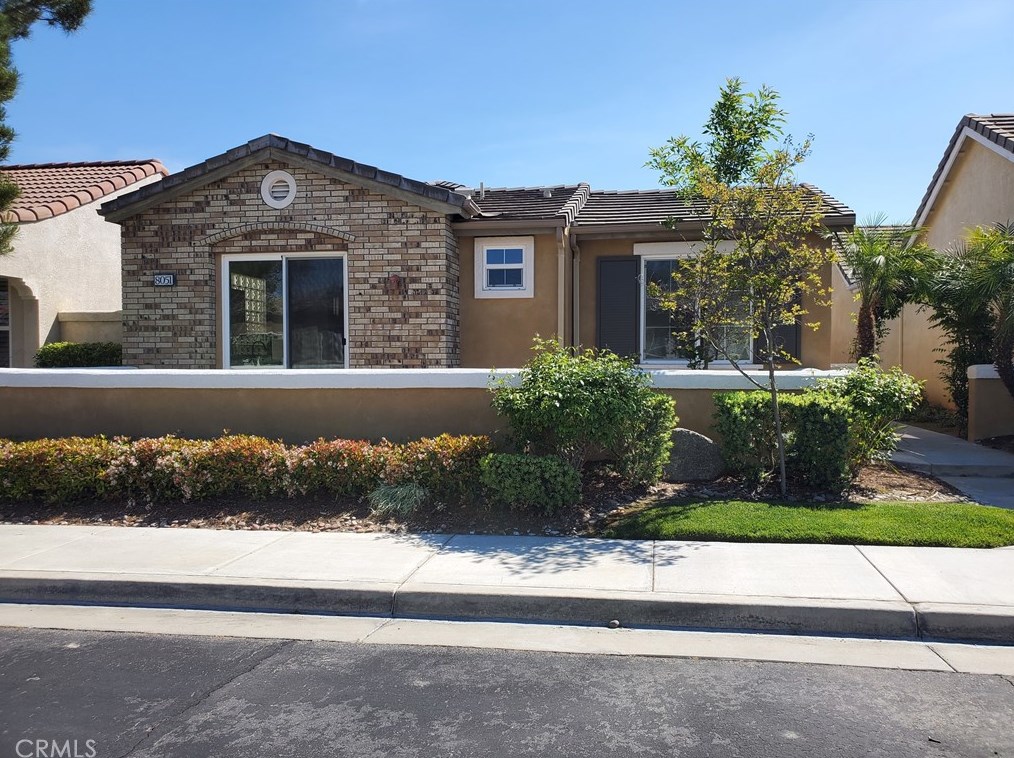 8051 Hazeltine Ln, Hemet, CA 92545-3434
