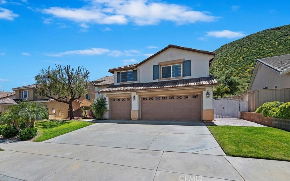 31945 Flowerhill Dr, Lake Elsinore, CA 92532