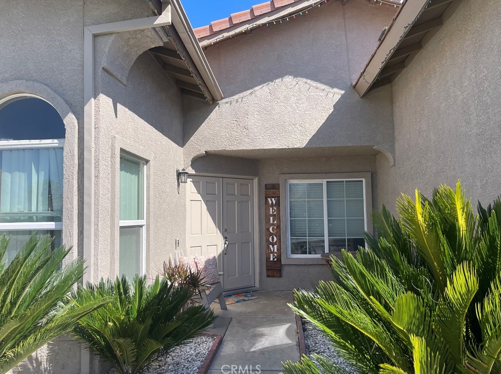653 Carmen Dr, San Jacinto, CA 92583-4825
