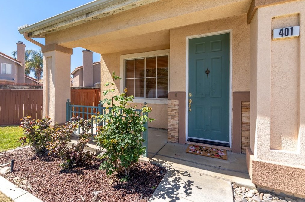 401 Memphis Ct, Hemet, CA 92545