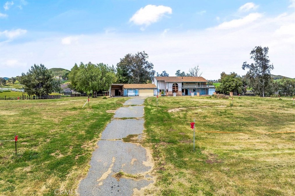 33111 Leon Rd, Winchester, CA 92596-9439