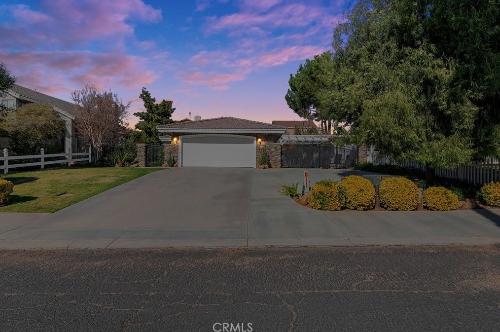 14210 Quailridge Dr, Riverside, CA 92503-7226