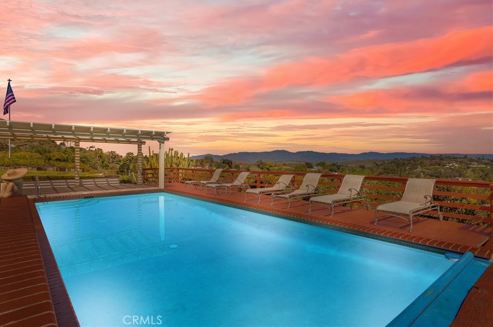 4960 Sleeping Indian Rd, Fallbrook, CA 92028-8876
