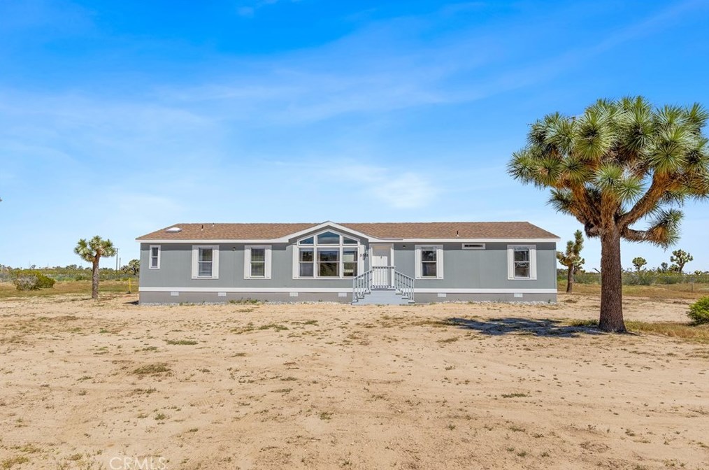 5888 Chevoit Rd, Phelan, CA 92371
